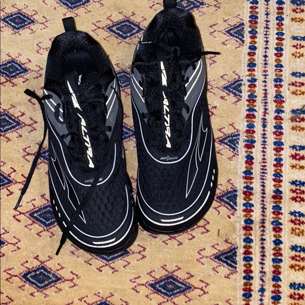 Altra Torin 3.5 knit ALMOST NEW